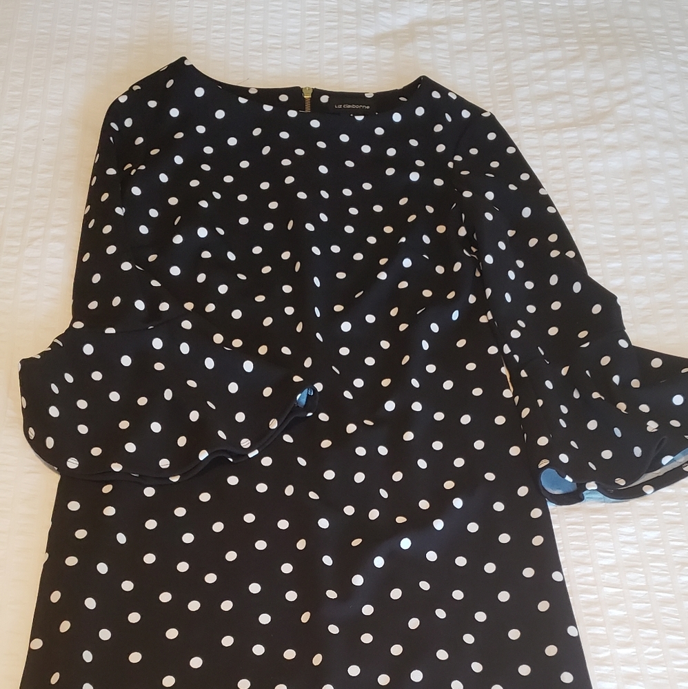 Liz Claiborne shift dress w/trumpet sleeves